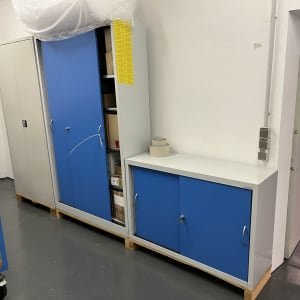 HANEU Lot workshop cabinets