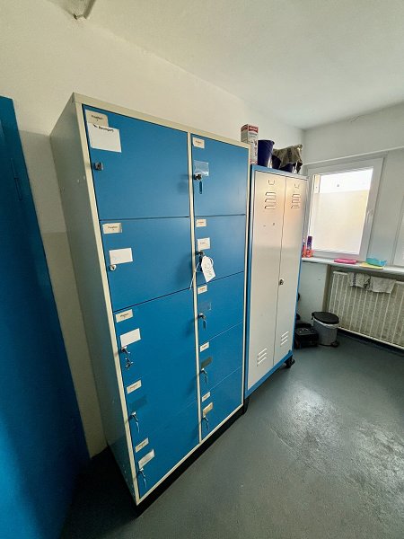 Lot lockers