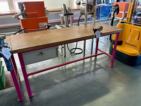 HANEU Workbench without contents