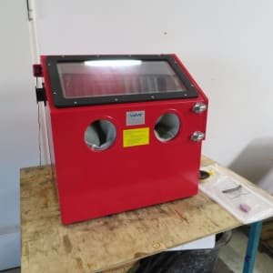 WMT SBC 110 sandblasting cabin