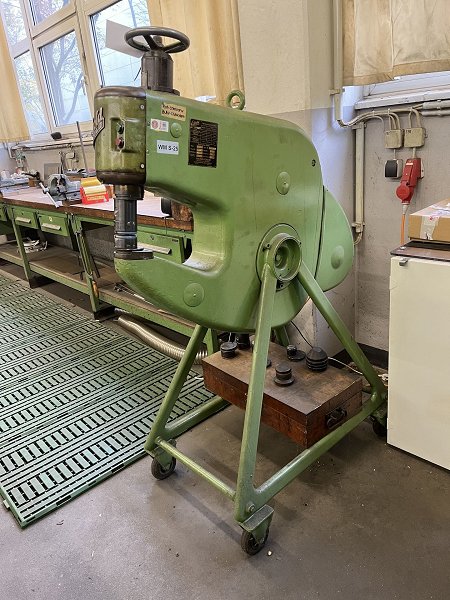 ECKOLD PICCOLO KF309 Metal forming machine