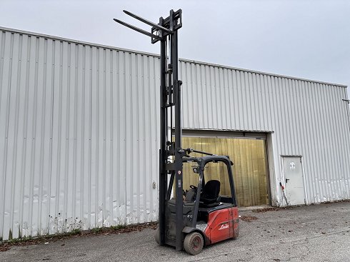 LINDE E 16-01 Electric forklift