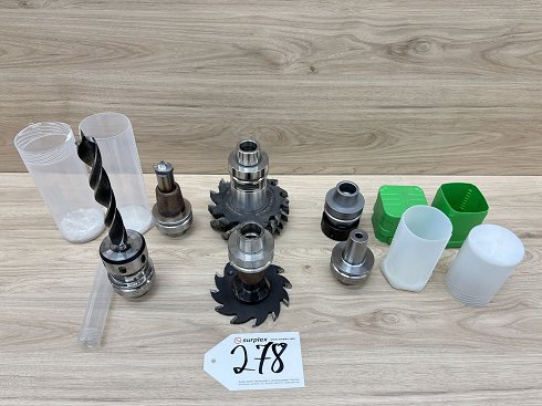 Lot HSK 63F holders with tools