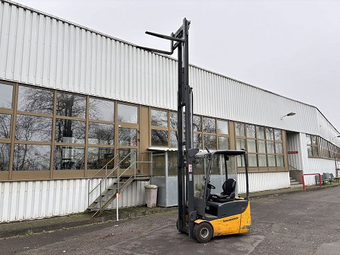 JUNGHEINRICH EFG 115 Electric forklift truck