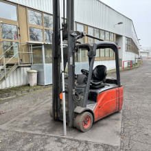 LINDE E 16 L-01 Electric stacker