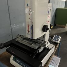 MITUTOYO QUICK SCOPE-L1020Z Optical measuring machine