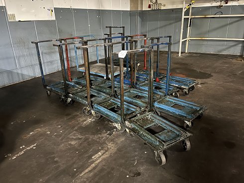 Lot transport trolleys for steel baskets