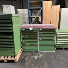 Lot tool cabinets without contents