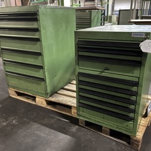 Lot tool cabinets without contents