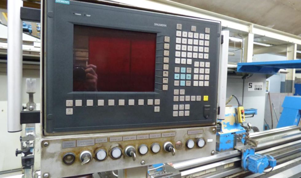 CNC lathe Seiger - SLZ 850 MACH-ID 8929 Make: Seiger Type: SLZ 850 Control: SIEMENS Sunumrik 828 Yea