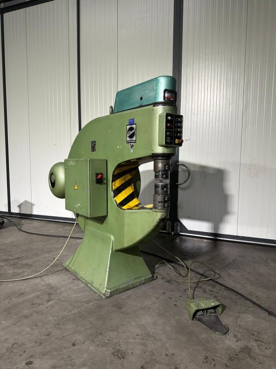 Eckold KF 665 Kraftformer MACH-ID 8930 Make: Walter Eckold Type: KF 665