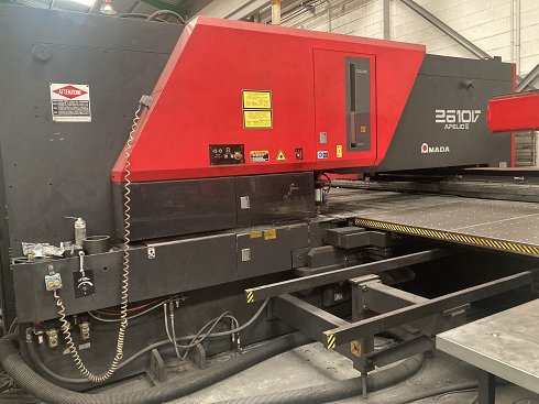 Punzonadora Combinada Laser AMADA AP3-2610V