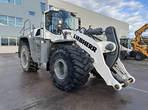 Cargadora LIEBHERR L586 XPower