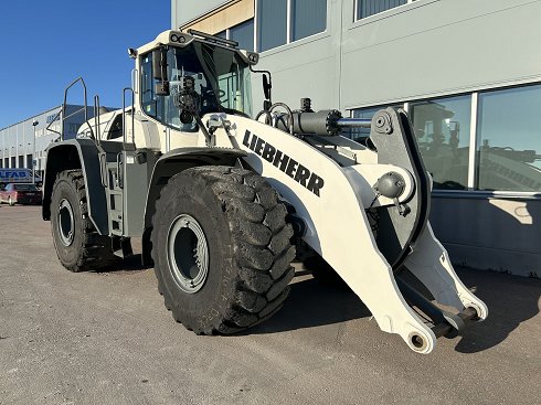 Cargadora LIEBHERR L586 XPower