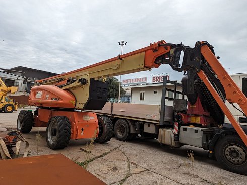 Plataforma elevadora (construcción) JLG 1250 AJP