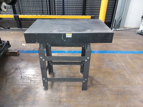 CROMWELL CALIBRATION SERVICES Granite Measuring Table