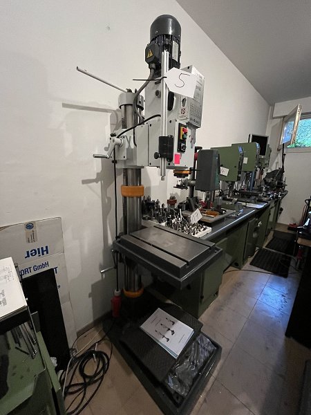 QUANTUM B30GS Geared pillar drilling machine