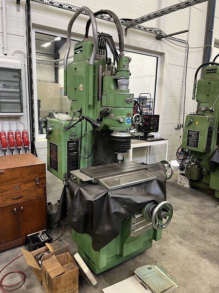 MOORE 3 Coordinate grinding machine