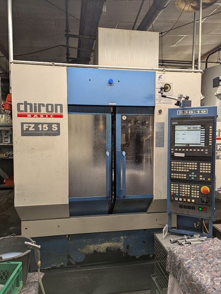 CHIRON FZ15S Vertical machining centre