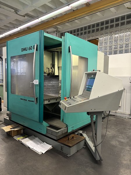 DECKEL MAHO DMU 60 E CNC vertical machining centre