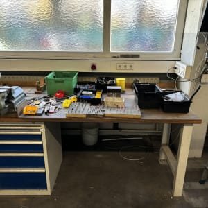 LUTZ Workbench with contents