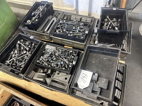 Lot Clamping elements