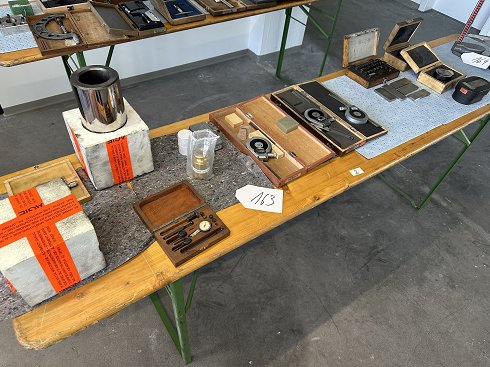 Lot measuring equipment