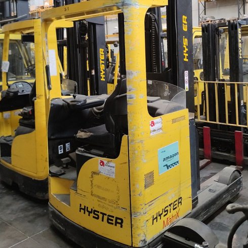 Carretilla retractil electrica Hyster R2.5 (int 11163)