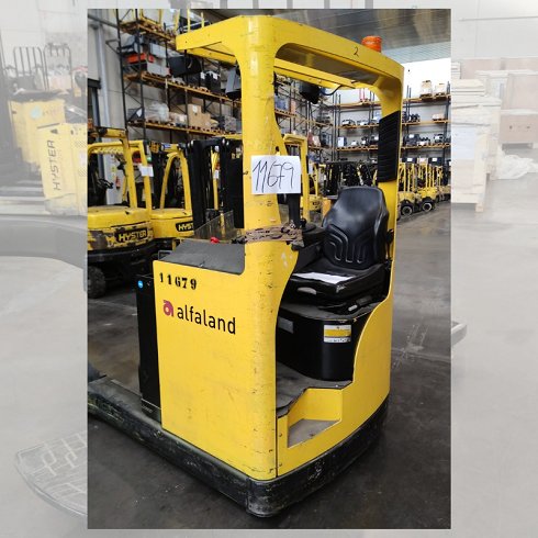 Carretilla retractil electrica Hyster R2.5 (int 11679)