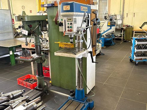 Taladro de columna KNUTH KB 32 SF