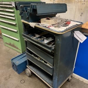 Tool trolley with contents