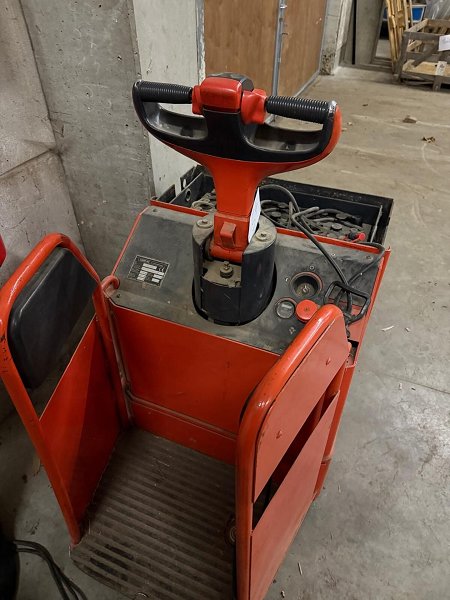 LINDE T20AP-02 Electric hand pallet truck