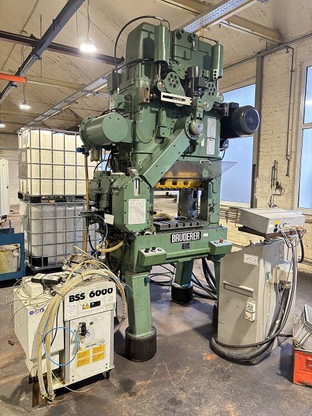 BRUDERER BSTA 41 Automatic punching machine