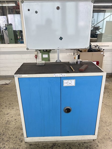 LISTA Workshop cabinet with grinding machine accessories