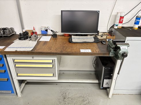 Workbench with contents