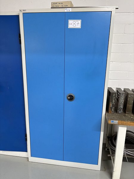 LISTA Hinged door cabinet with contents