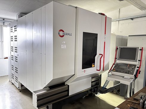 HERMLE C 22 V CNC machining centre