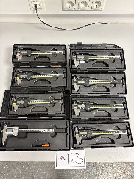 MITUTOYO Lot digital calipers