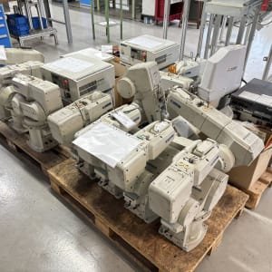 MITSUBISHI Lot industrial robots