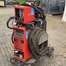 FRONIUS TRANSPULS SYNERGIC 4000 Welding machine