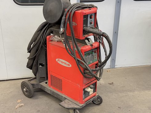 FRONIUS TRANSPULS SYNERGIC 5000 Welding machine