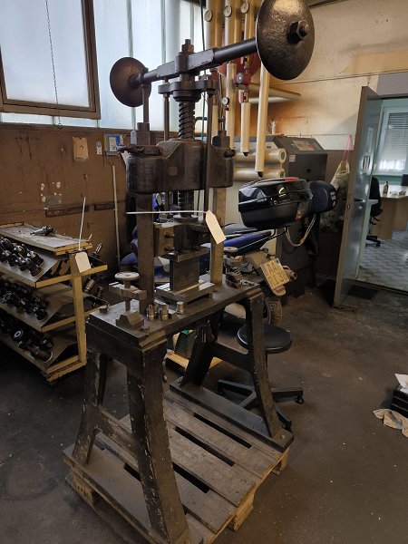 Spindle press