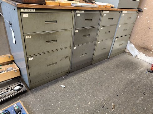 Lot workshop drawer cabinet with contents