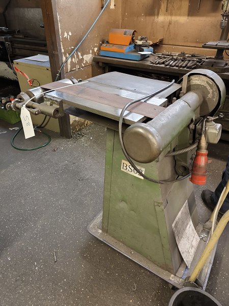 Belt sander