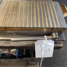 Magnetic clamping plate