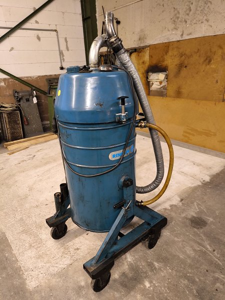 RINGLER RI300-W2G Industrial vacuum cleaner