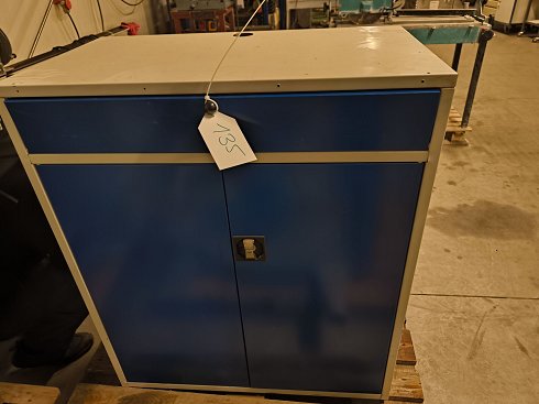 Workshop cabinet without contents