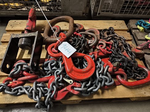 Lot chain slings