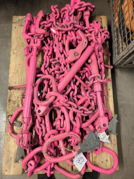 Lot lashing chains