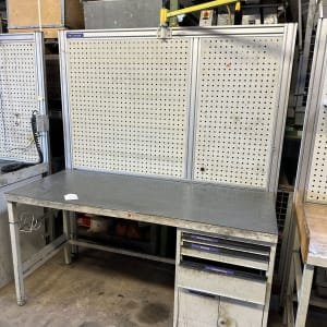 Workbench without contents